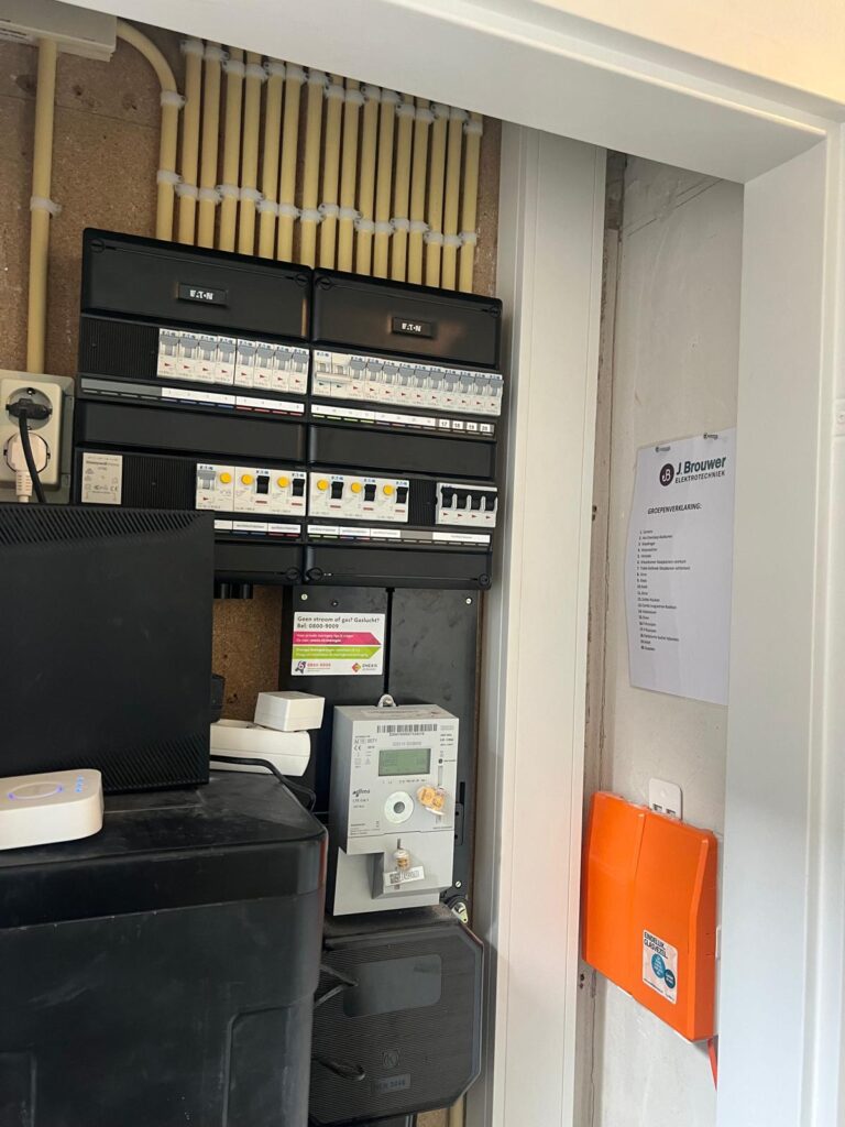 J Brouwer Elektrotechniek