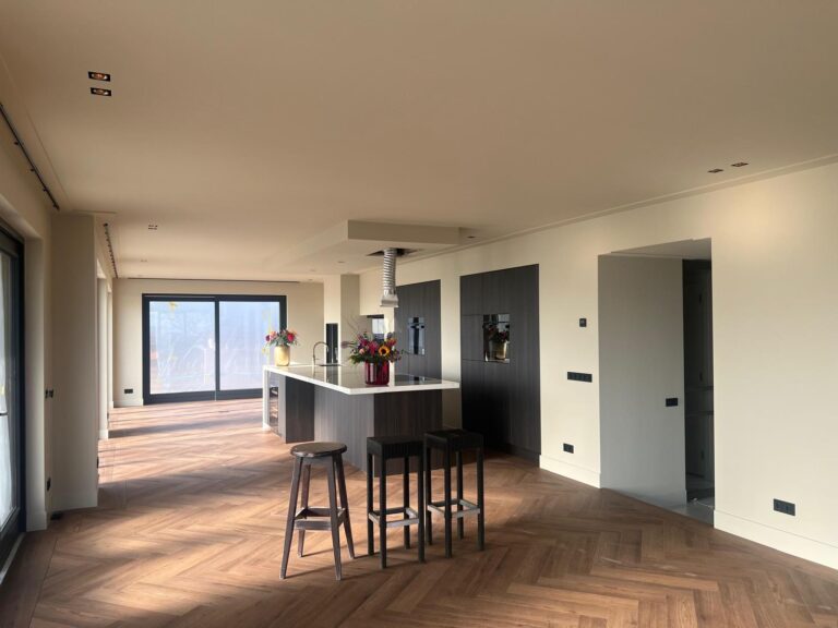 J Brouwer Elektrotechniek