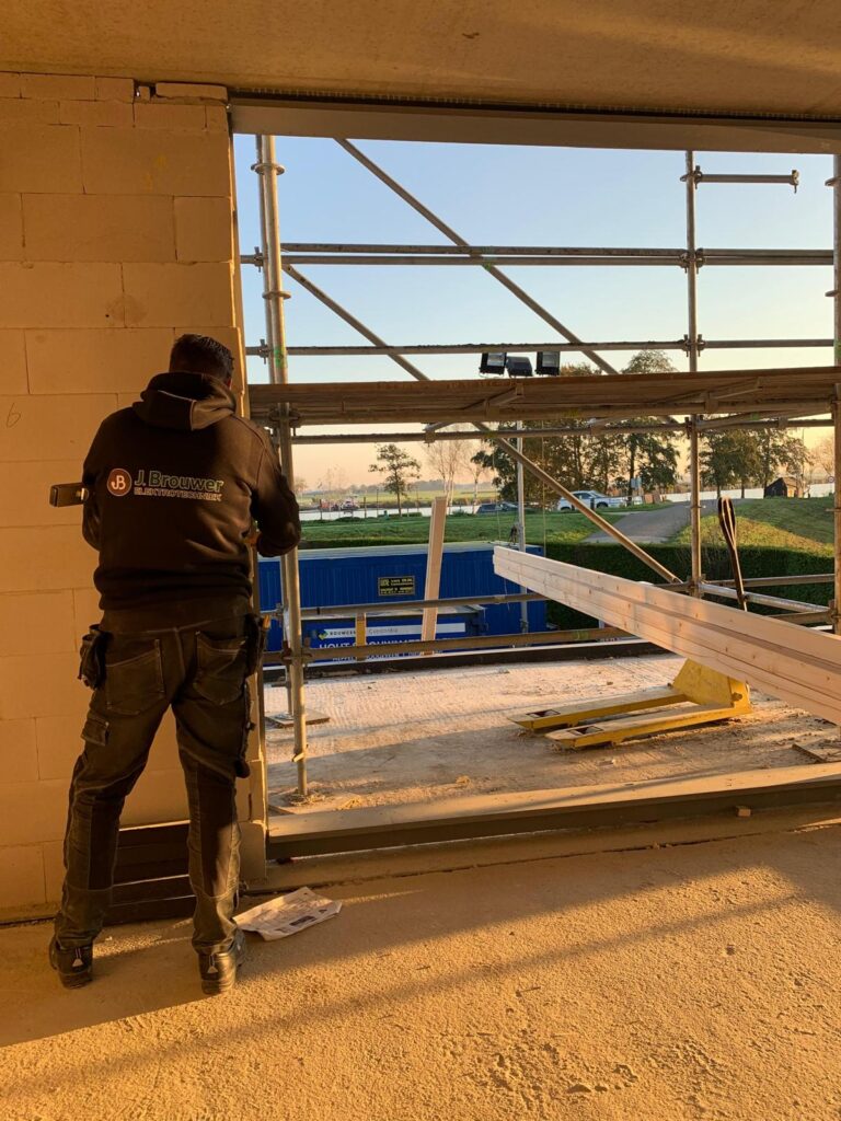 J Brouwer Elektrotechniek