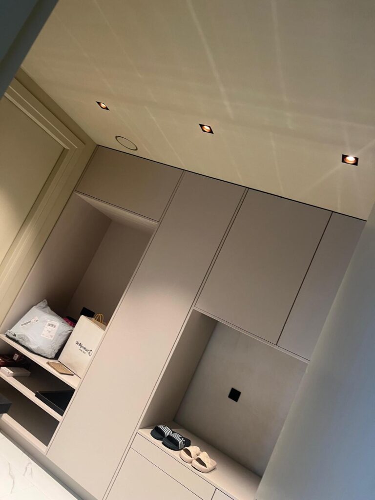 J Brouwer Elektrotechniek